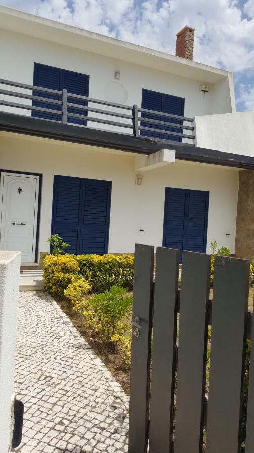 Villa Da Praia Azul Silveira  エクステリア 写真